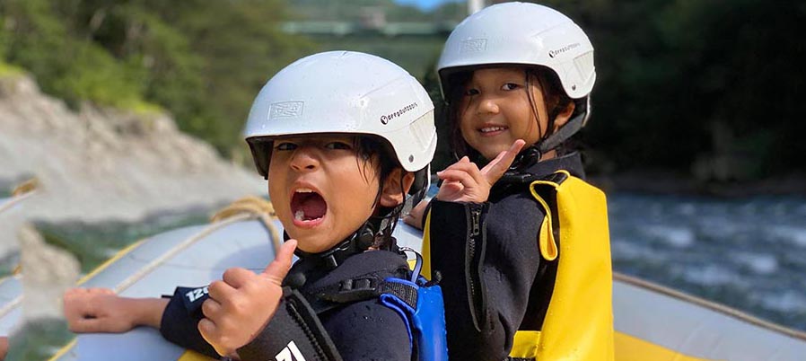Minakami Family Rafting in tone river with family, 家族と利根川でのみなかみ家族ラフティング 